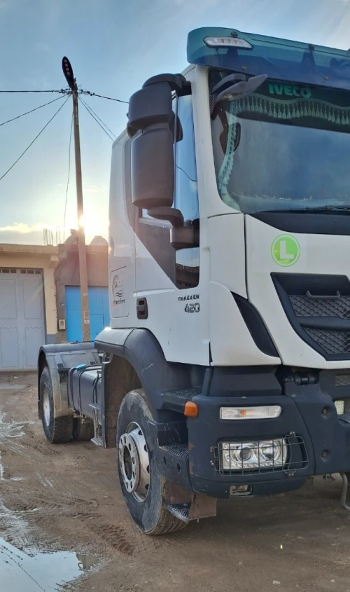 IVECO TRAKKER 2015