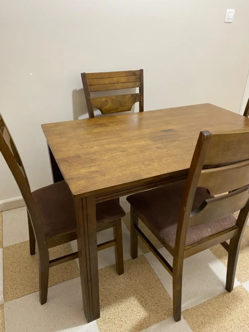 Table de cuisine à 4 chaises en bois Hêtre