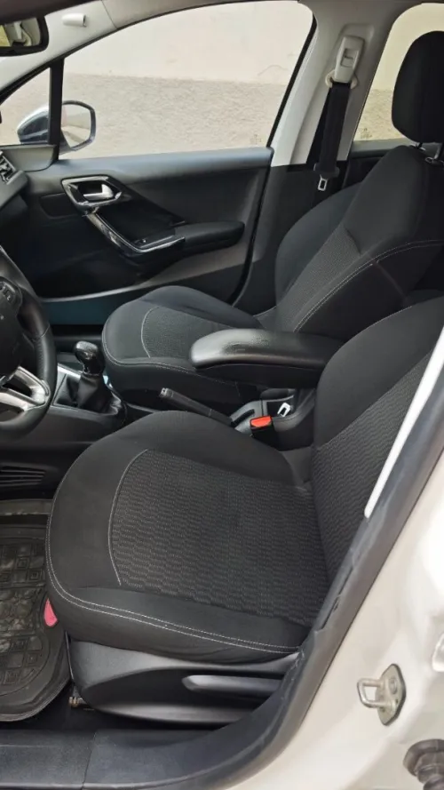 Peugeot 208 2019 Allure Facelift