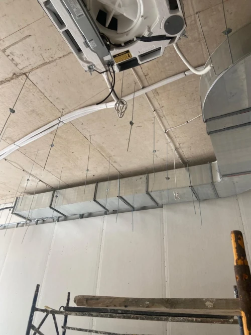 Étude et réalisation HVAC Climatisation ventilation pour restaurant et cafétéria