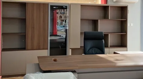 Ensemble bureaux + bibliothéque