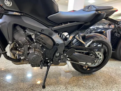Yamaha Mt 09 performance 2025