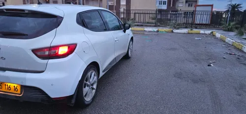 Renault Clio 4 2016 Limited 2