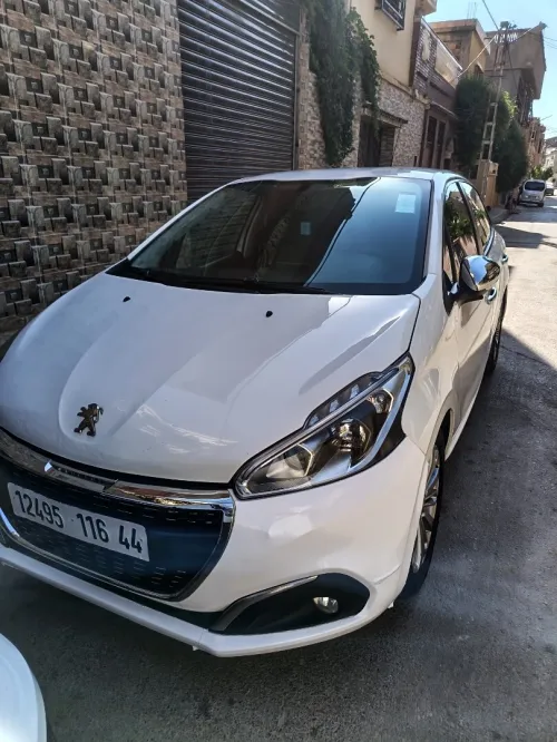 Peugeot 208 2016 Active Facelift