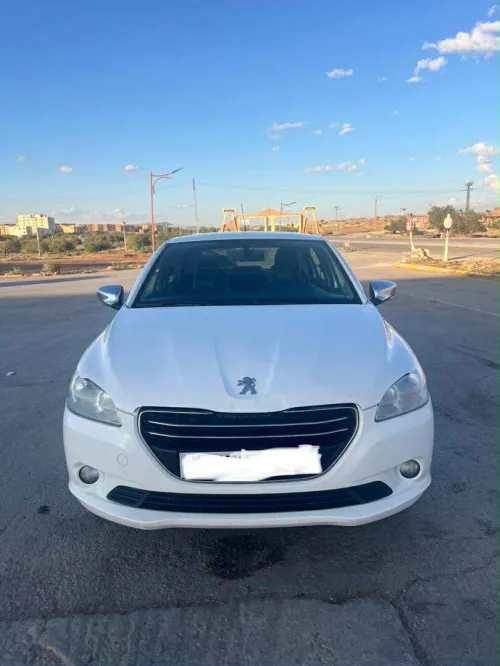 Peugeot 301 2015 pack luxe 