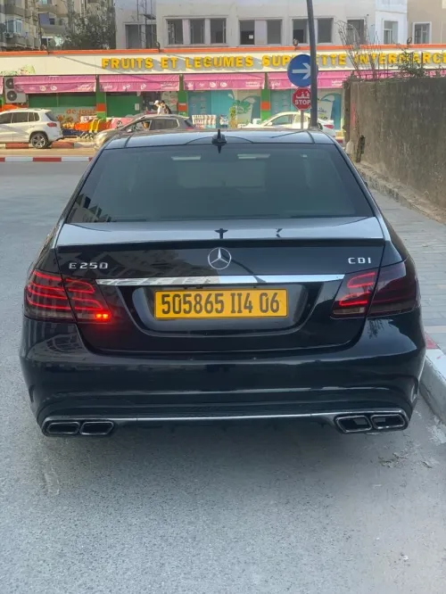 Mercedes Classe E 2014 AVANTGARDE Pack AMG