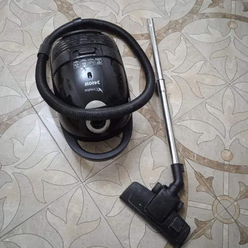 Vend aspirateur Condor 2400w
