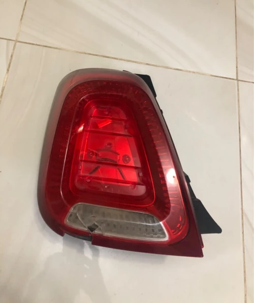 Feu arrière côté gauche Fiat 500