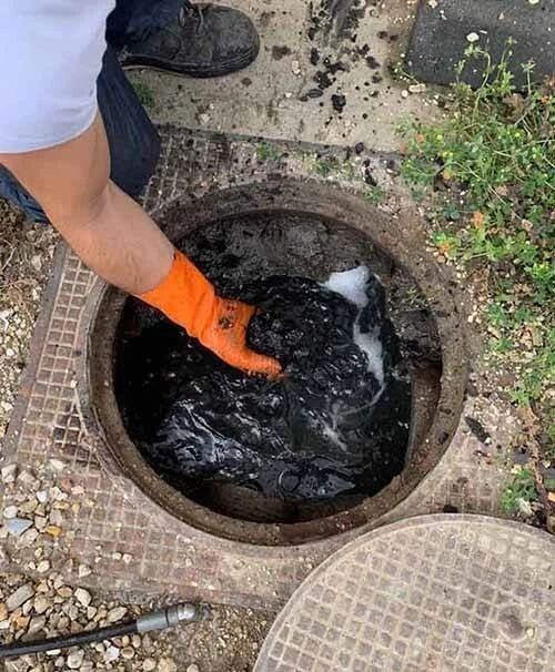 مؤسسة تنضيف وتطهير جميع قنوات الصرف الصحي