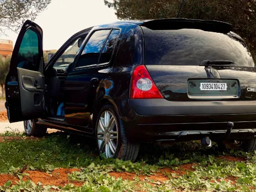 Renault Clio 2 2004 Initial
