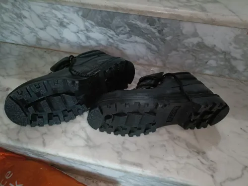 حذاء سلامة (Chaussure de sécurité)