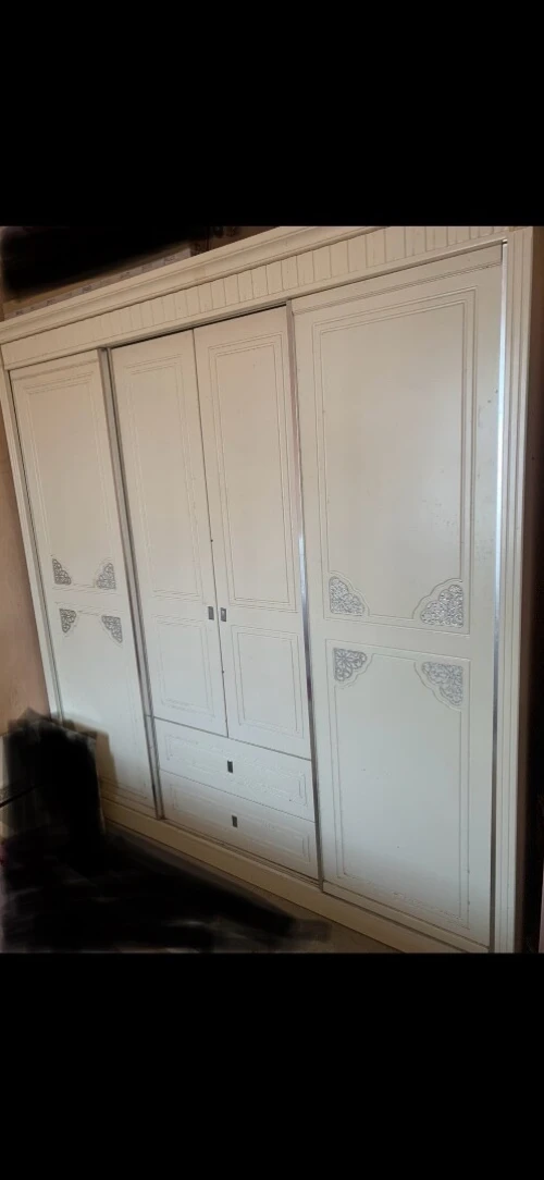 Armoire