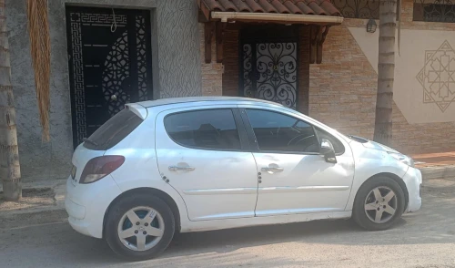 Peugeot 207 2012 
