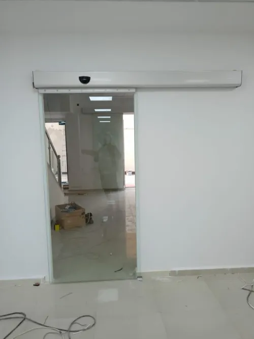Porte automatique en verre trempé 