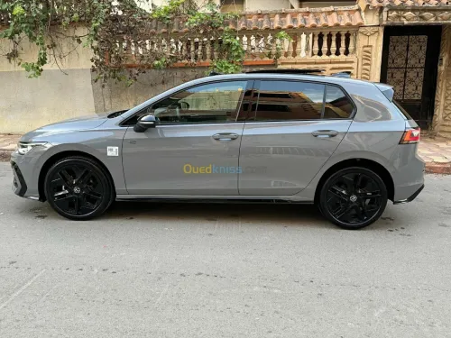 Volkswagen Golf 8 2025 R-Line