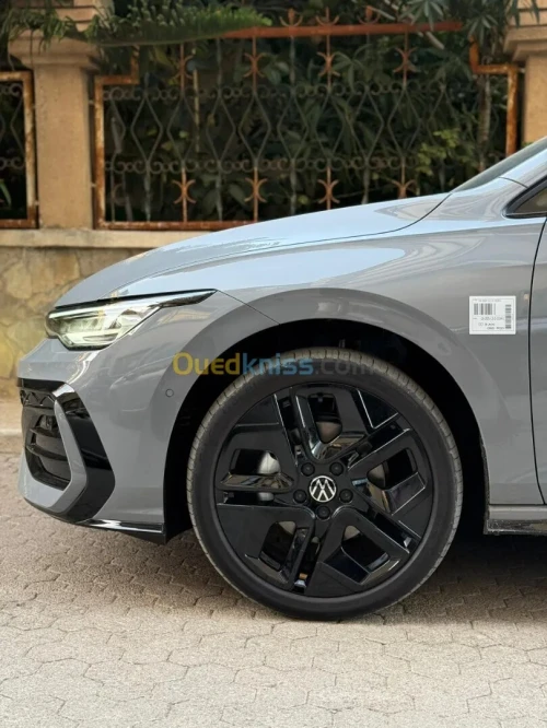 Volkswagen Golf 8 2025 PACK BLACK RLINE 8.5 SONO+DATASHOW+SIEGES VENTILES