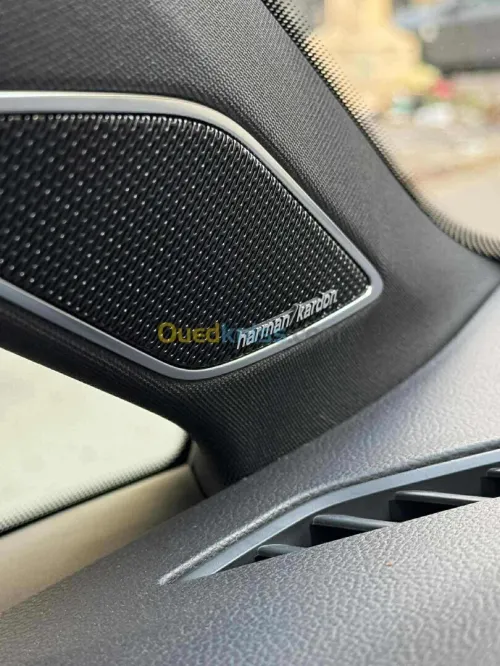 Volkswagen Golf 8 2025 R-LINE 8.5 PACK BLACK