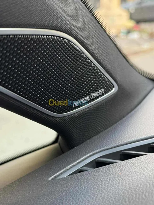Volkswagen Golf 8 2025 R-Line
