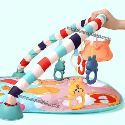 Tapis de jeu avec hochet et piano pour jambes