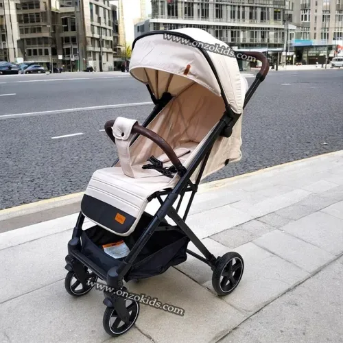 Poussette Compacte avec couvre jambe | kidilo