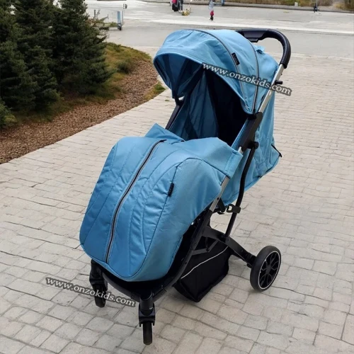 Poussette de luxe Compacte avec cache Pieds pour voyage - kidilo