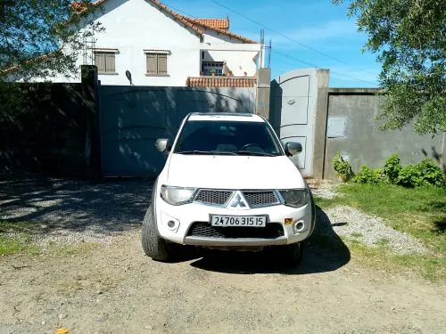 Mitsubishi L200 2015 Doube cabine Evolution