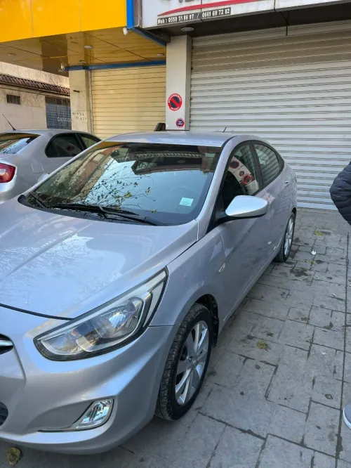 Hyundai Accent RB  4 portes 2017 Accent RB  4 portes