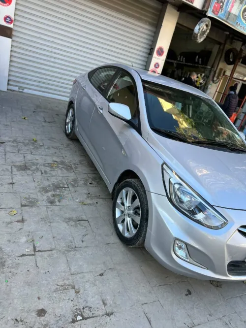 Hyundai Accent RB  4 portes 2017 Accent RB  4 portes