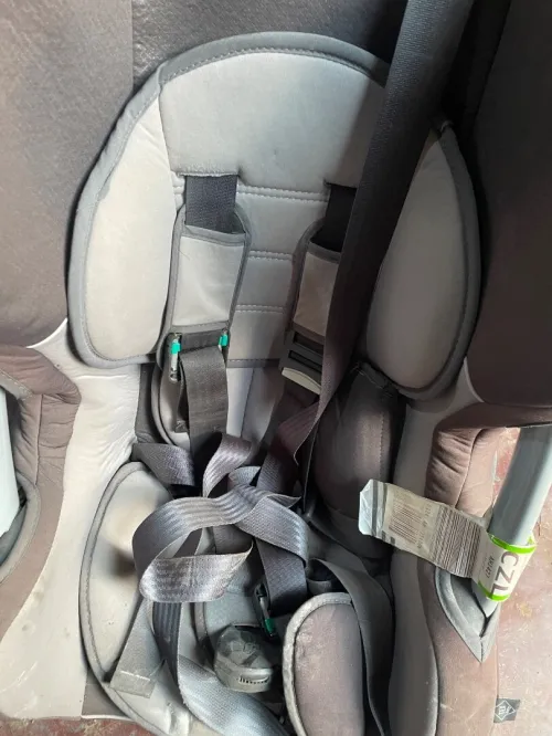 Siége auto pour bébé pour protéger 