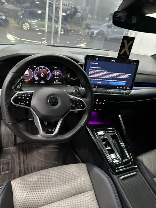 Volkswagen Golf 8.5 2025 R line
