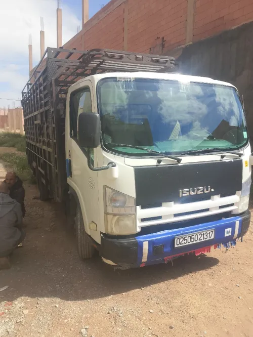 Isuzu Npr 2013