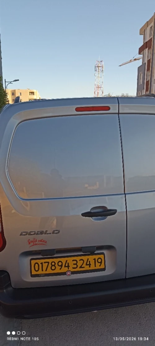 Fiat Doblo 2024 carte grise avec Cod qr et vidange nouveau et 00 retouche