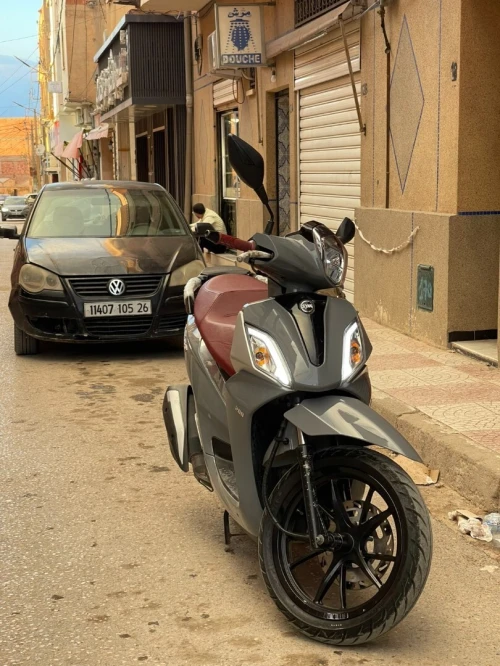 Sym St 200 2024