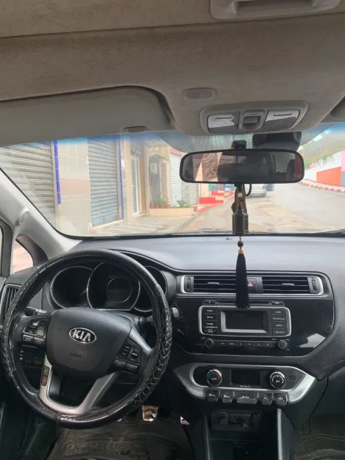 Kia Rio 5 portes 2015 Funny Facelift 