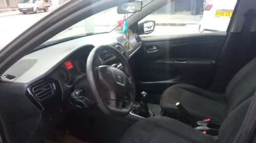 Peugeot 301 2013 301