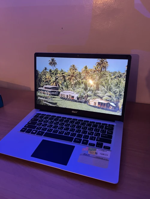 Laptop dtech LB-1410