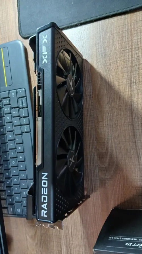 AMD Radeon RX 6600XT