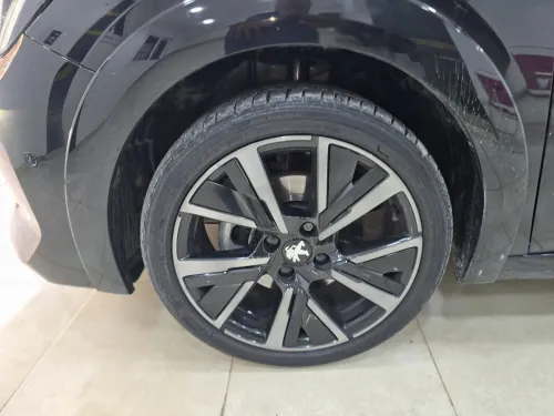 Peugeot 208 2025 GT