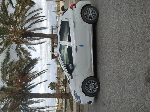 Peugeot 208 2015 Active Facelift