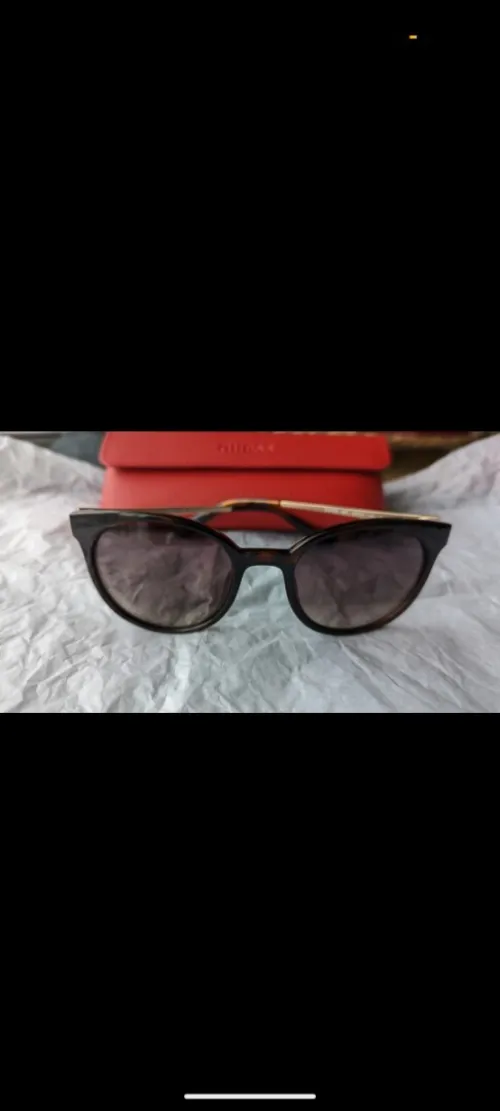 Guess neuves 