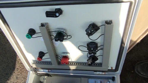 Fabrication et réalisation d'armoires électriques surmesure
