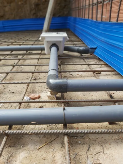 EQUIPEMENT DE PISCINE /SPA/ COMPETITION/ ET REALISATION /SERVICE