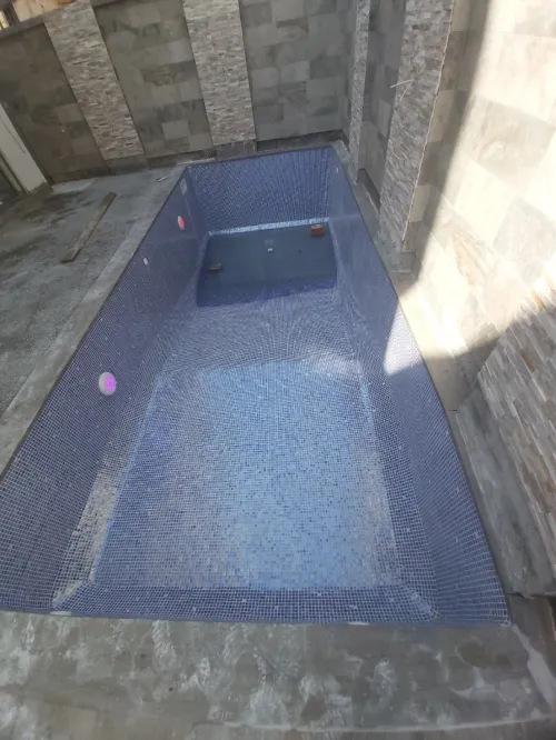 EQUIPEMENT DE PISCINE /SPA/ COMPETITION/ ET REALISATION /SERVICE
