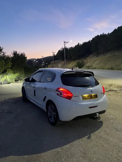 Peugeot 208 2014 Allure