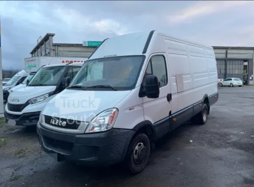 service de déménagement et transport de marchandise خدمات الترحيل ونقل البضائع