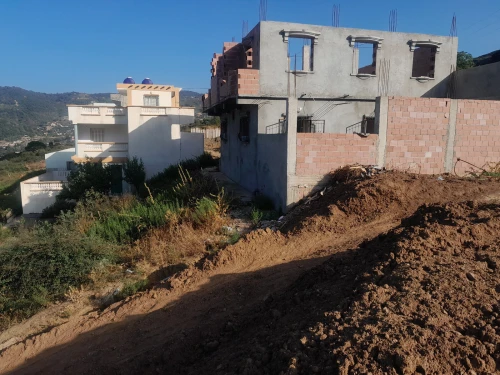 Cherche location Terrain Jijel Texenna