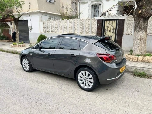 Opel Astra 2015 COSMO