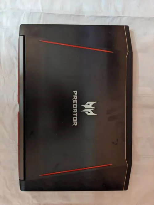 PREDATOR HELIOS 300