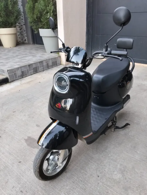Dora coilla Moto électrique 2026