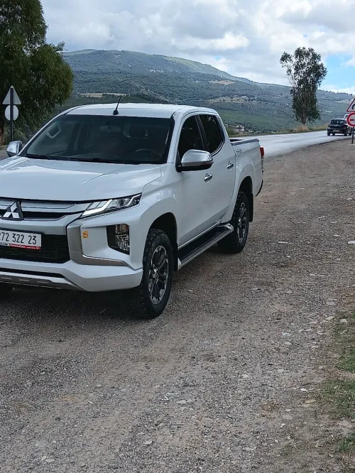 Mitsubishi L200 2022 Doube cabine Evolution